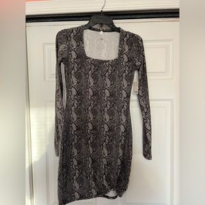 Mudd kholes long sleeve dress